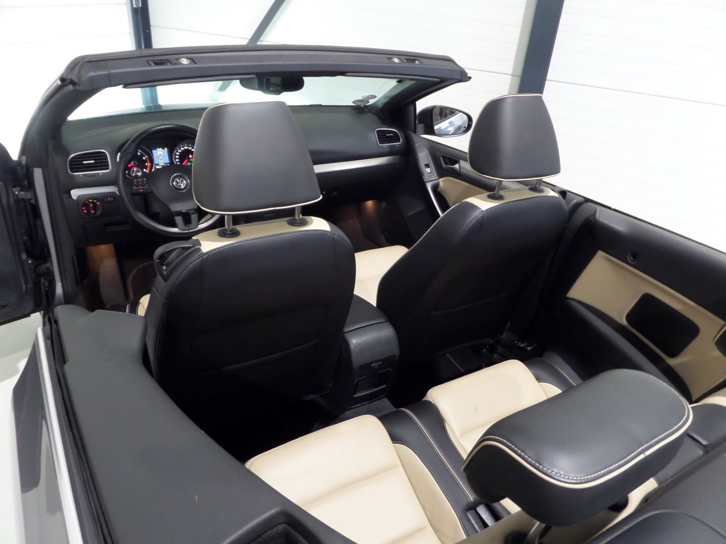 Volkswagen GOLF Cabriolet 1.4 TSI DSG Highline "Automaat" Xenon-LED Apple-Carplay Leer Stoelverwarming Camera Trekhaak DAB+