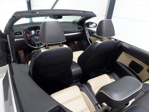 Volkswagen GOLF Cabriolet 1.4 TSI DSG Highline "Automaat" Xenon-LED Apple-Carplay Leer Stoelverwarming Camera Trekhaak DAB+