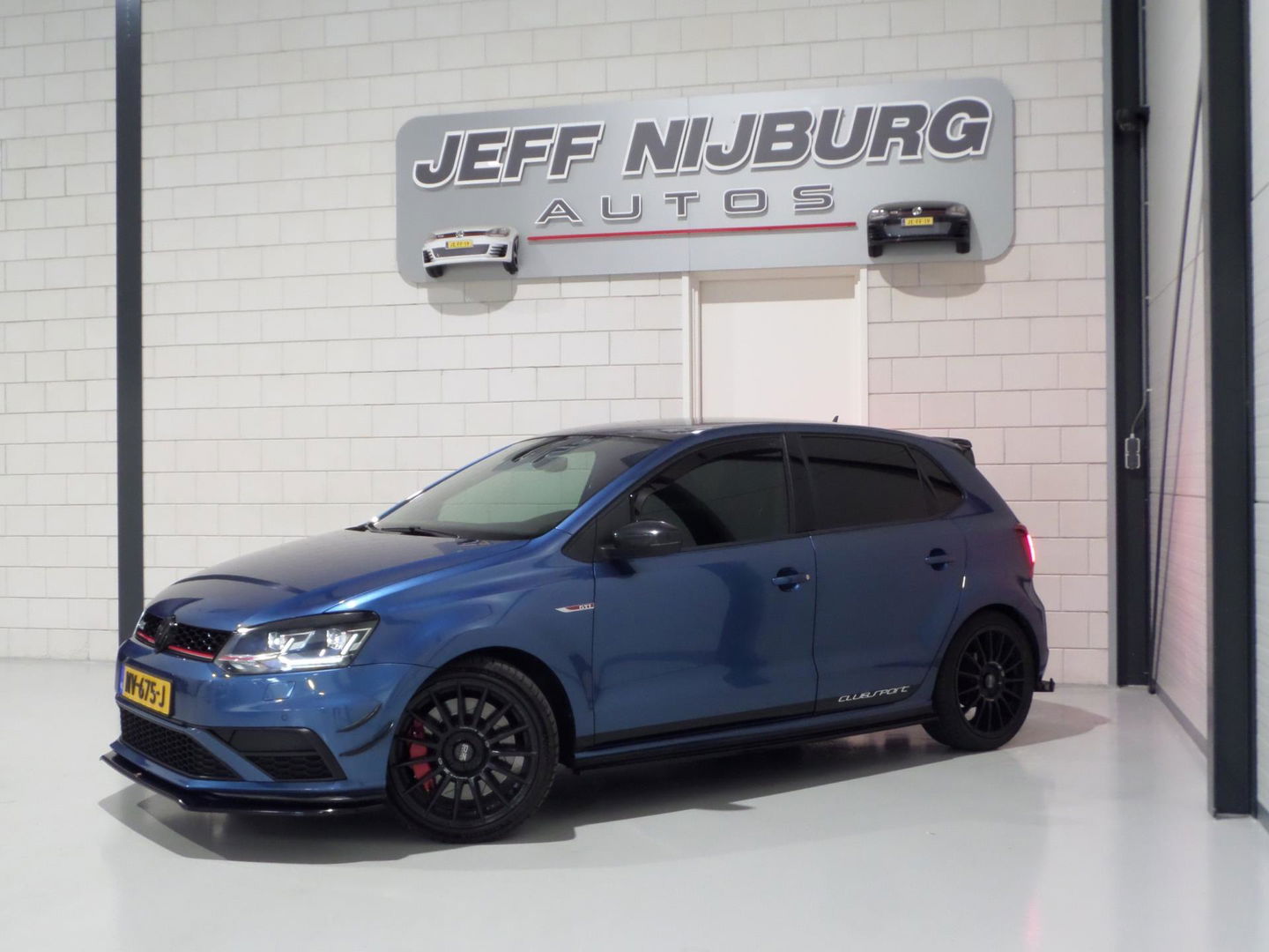 Volkswagen Polo 1.8 TSI GTI Full-LED Apple-Carplay Milltek Maxton OZ-velgen Big brake kit Stoelverwarming Dynaudio