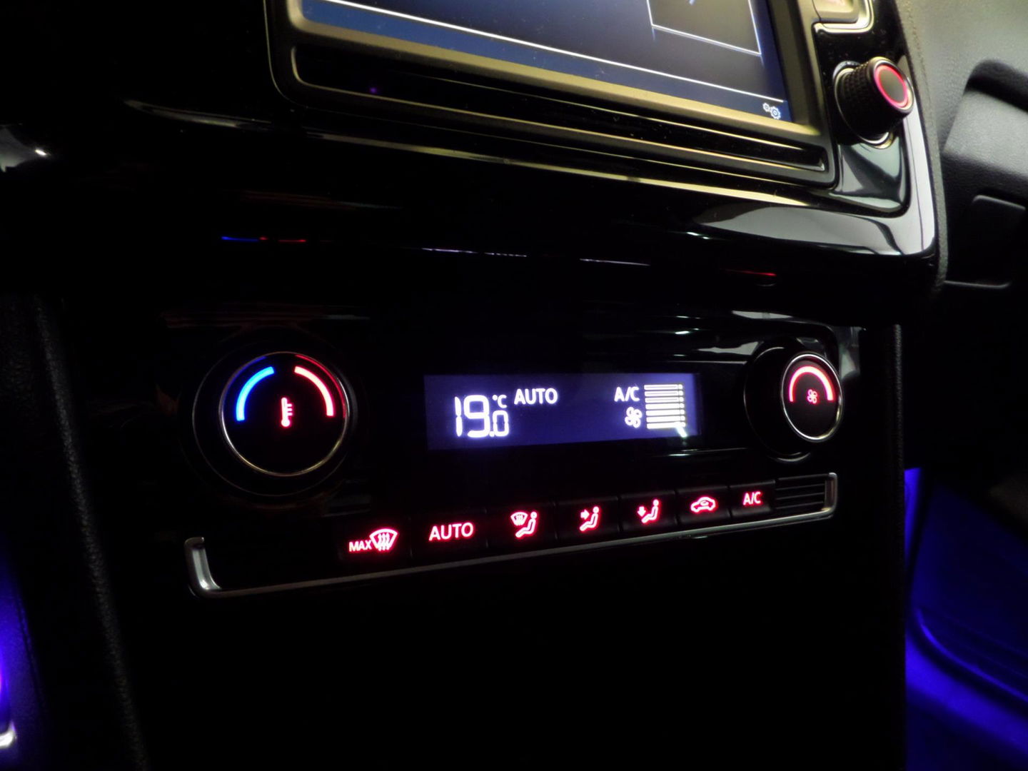 Volkswagen Polo 1.8 TSI GTI Full-LED Apple-Carplay Milltek Maxton OZ-velgen Big brake kit Stoelverwarming Dynaudio