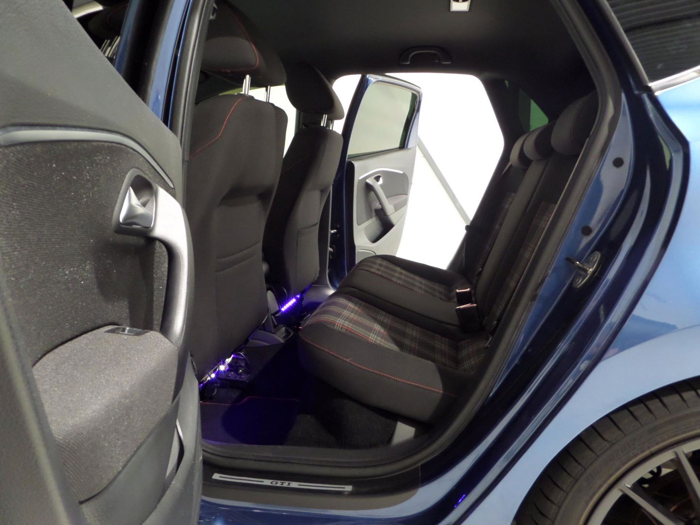 Volkswagen Polo 1.8 TSI GTI Full-LED Apple-Carplay Milltek Maxton OZ-velgen Big brake kit Stoelverwarming Dynaudio