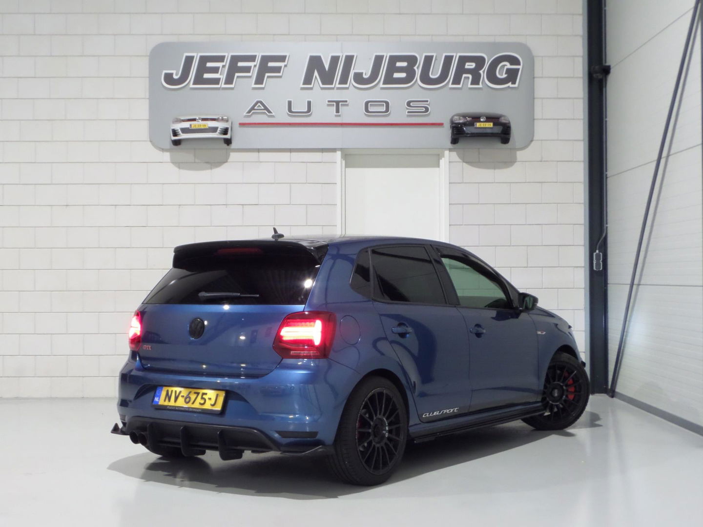 Volkswagen Polo 1.8 TSI GTI Full-LED Apple-Carplay Milltek Maxton OZ-velgen Big brake kit Stoelverwarming Dynaudio