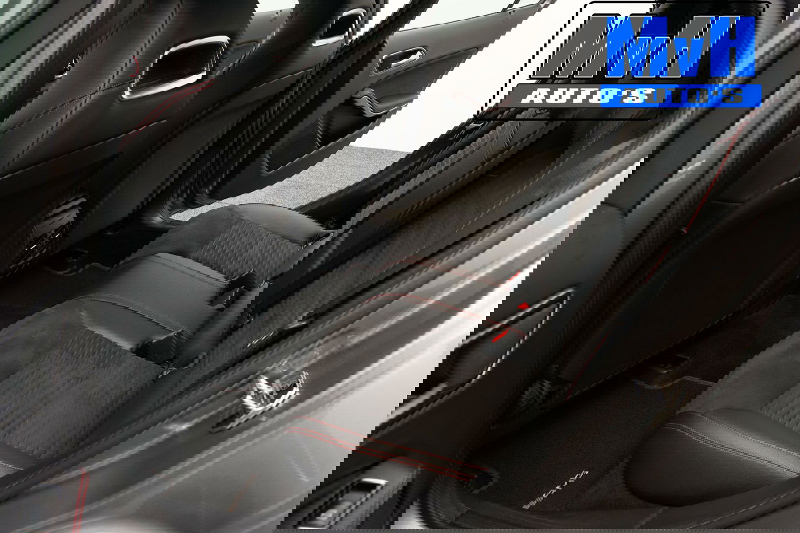Mercedes-Benz GLA 180 Business Solution AMG|LED|CAMERA|NAP