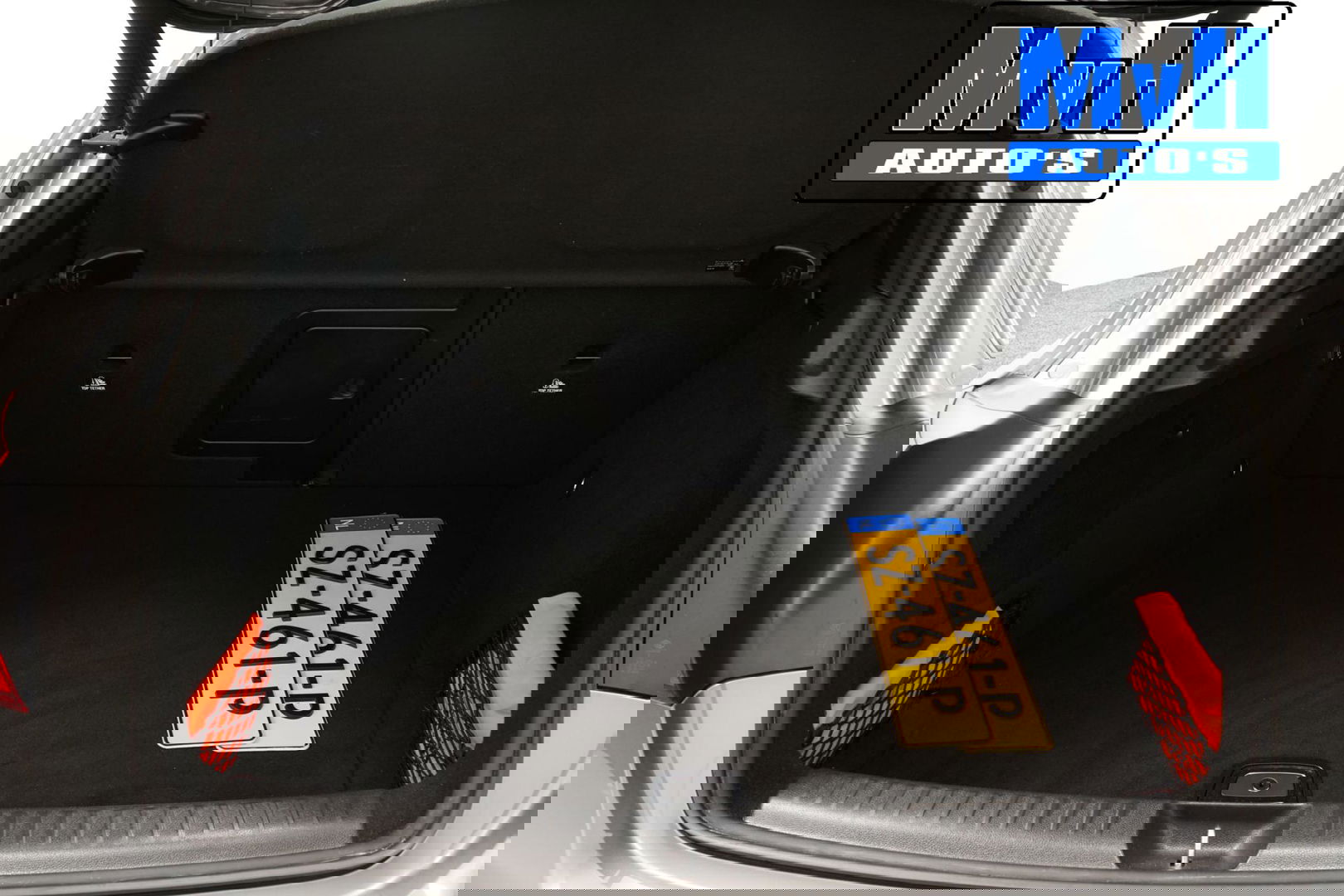 Mercedes-Benz GLA 180 Business Solution AMG|LED|CAMERA|NAP