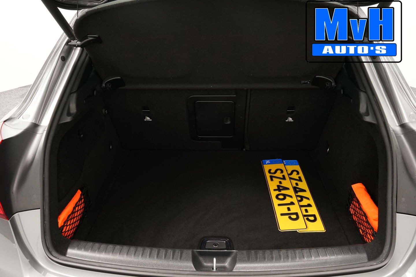 Mercedes-Benz GLA 180 Business Solution AMG|LED|CAMERA|NAP