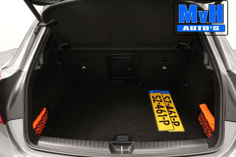 Mercedes-Benz GLA 180 Business Solution AMG|LED|CAMERA|NAP