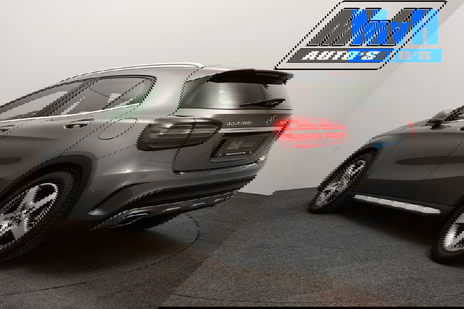 Mercedes-Benz GLA 180 Business Solution AMG|LED|CAMERA|NAP