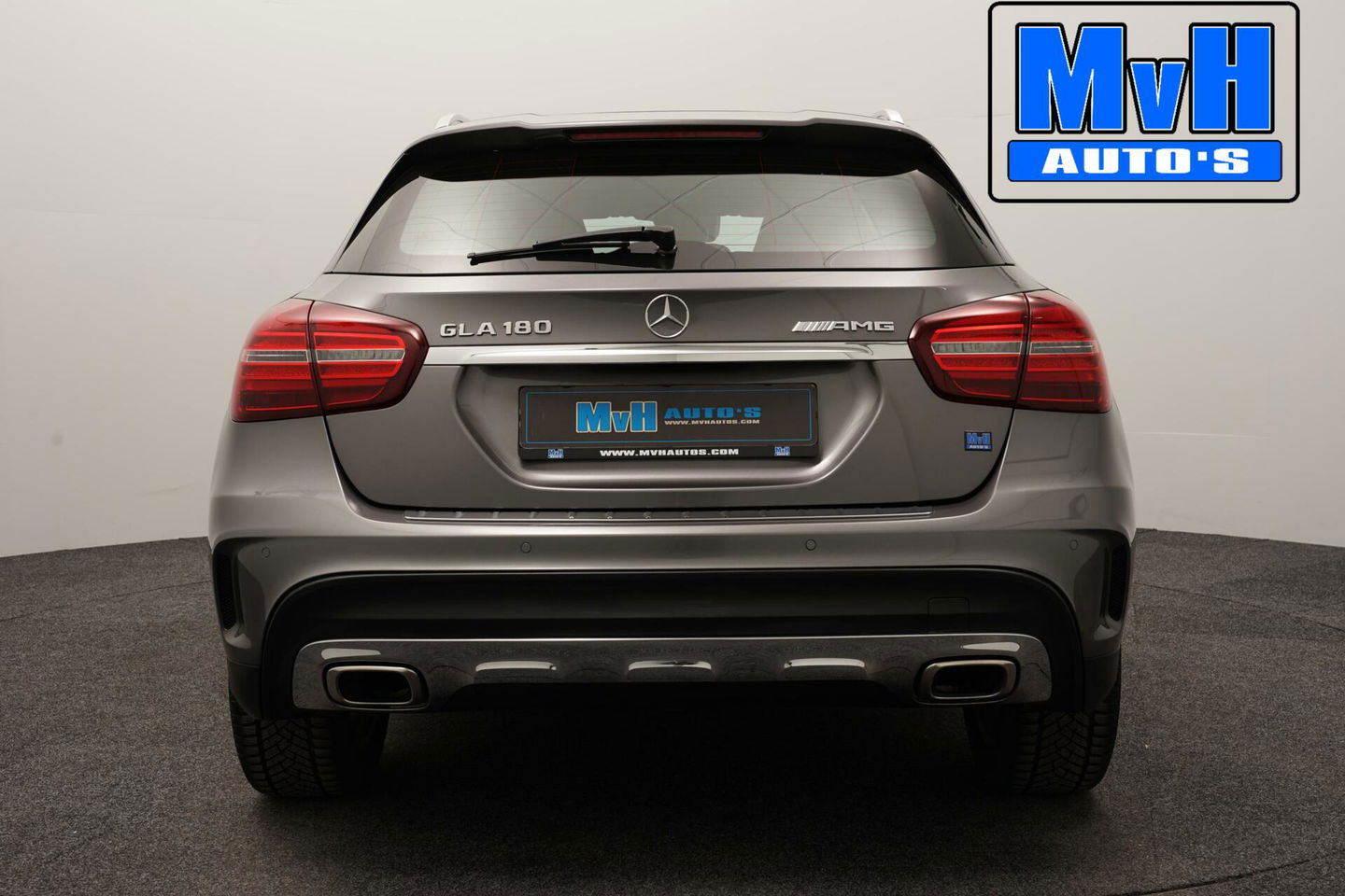 Mercedes-Benz GLA 180 Business Solution AMG|LED|CAMERA|NAP
