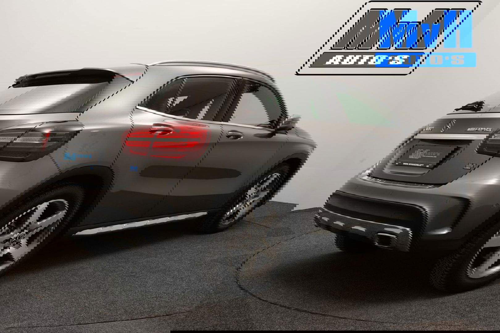 Mercedes-Benz GLA 180 Business Solution AMG|LED|CAMERA|NAP