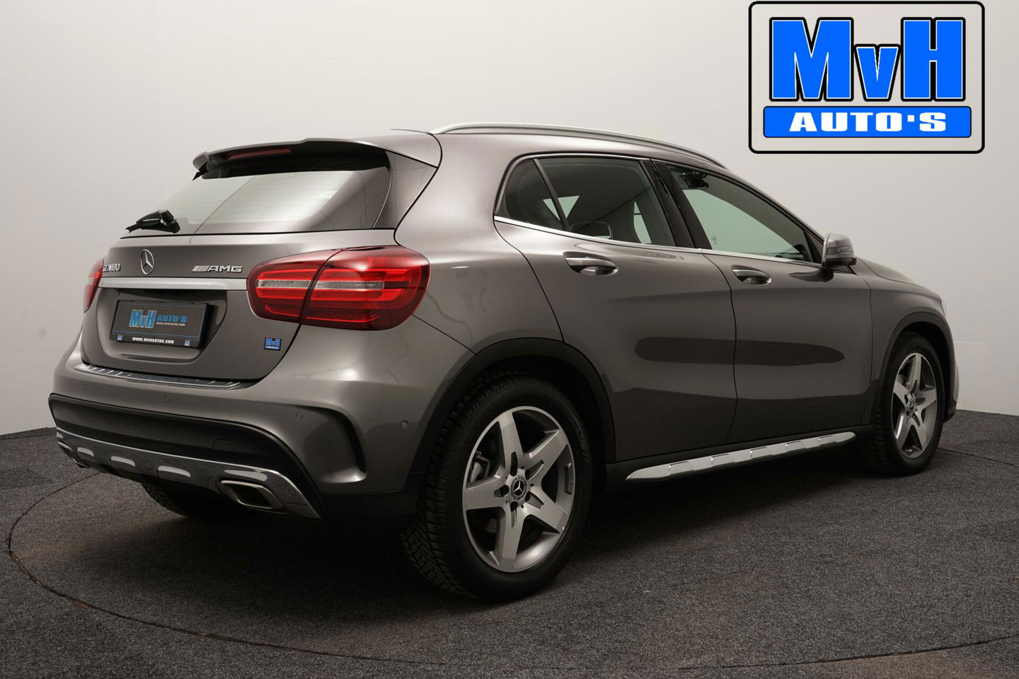 Mercedes-Benz GLA 180 Business Solution AMG|LED|CAMERA|NAP