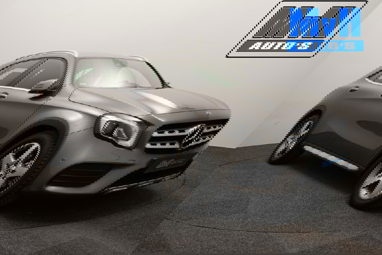 Mercedes-Benz GLA 180 Business Solution AMG|LED|CAMERA|NAP