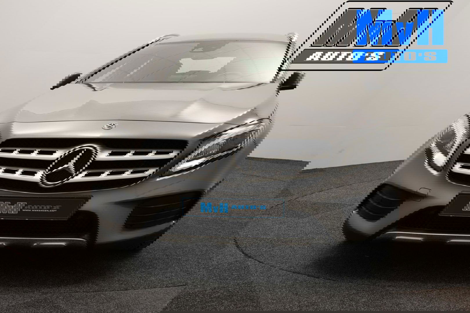 Mercedes-Benz GLA 180 Business Solution AMG|LED|CAMERA|NAP
