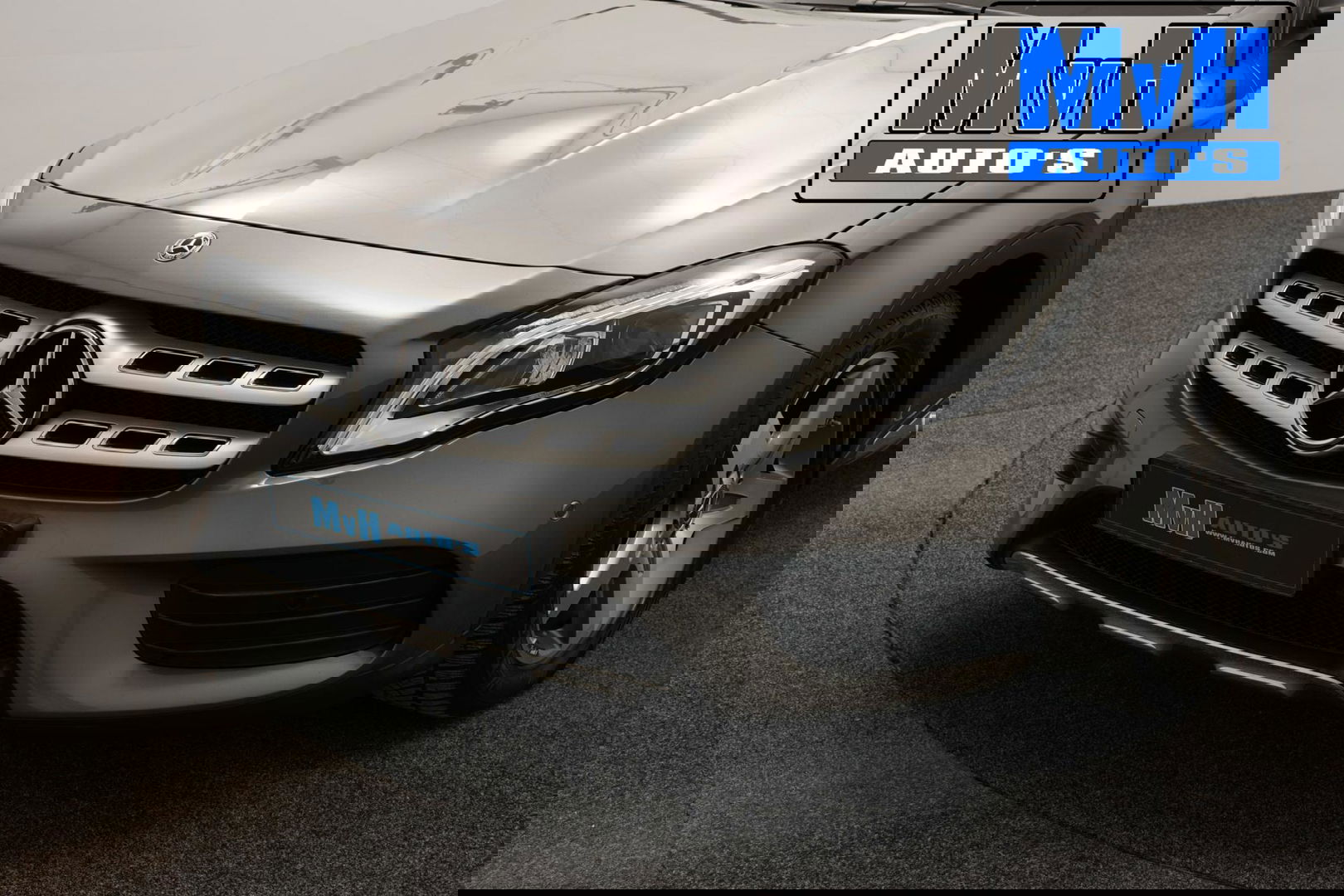 Mercedes-Benz GLA 180 Business Solution AMG|LED|CAMERA|NAP