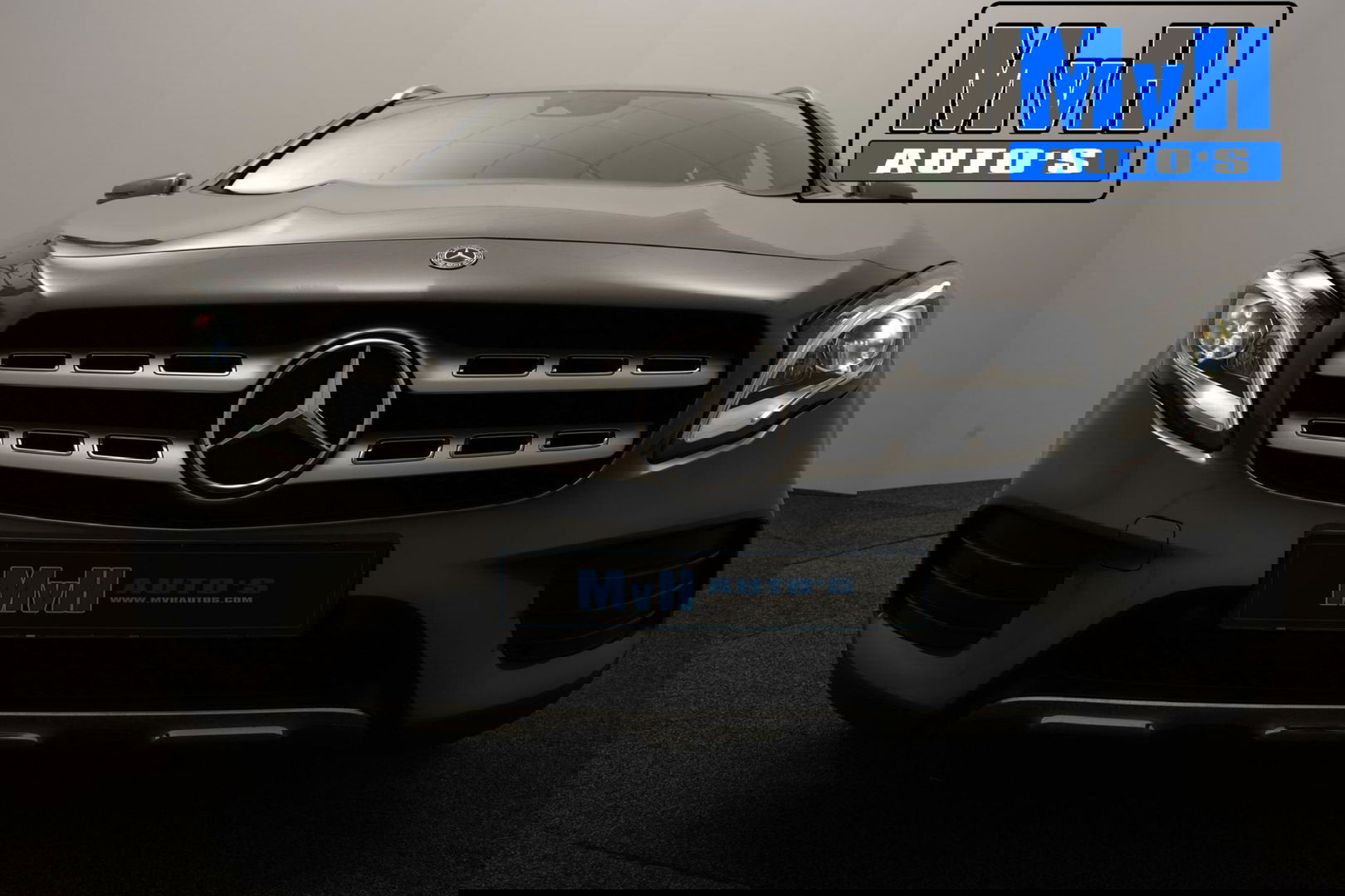 Mercedes-Benz GLA 180 Business Solution AMG|LED|CAMERA|NAP