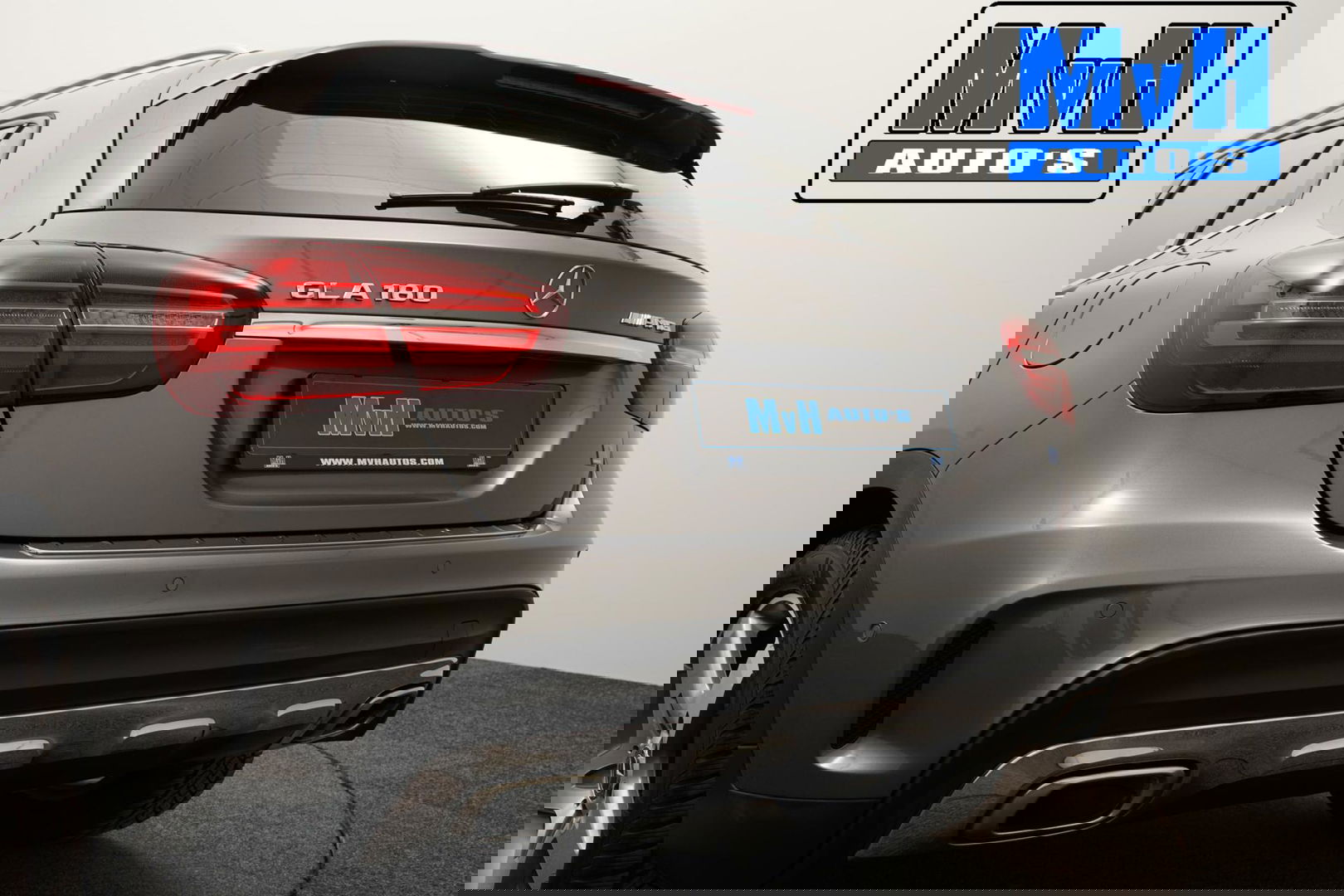 Mercedes-Benz GLA 180 Business Solution AMG|LED|CAMERA|NAP