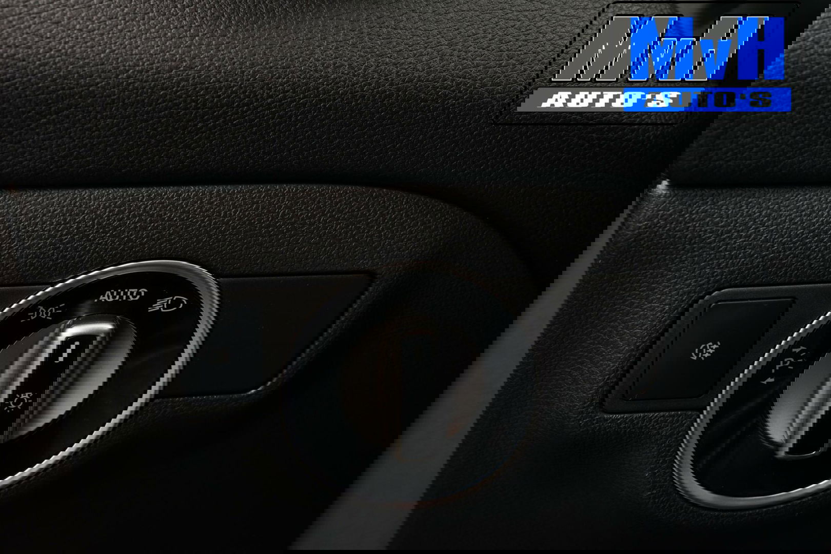 Mercedes-Benz GLA 180 Business Solution AMG|LED|CAMERA|NAP