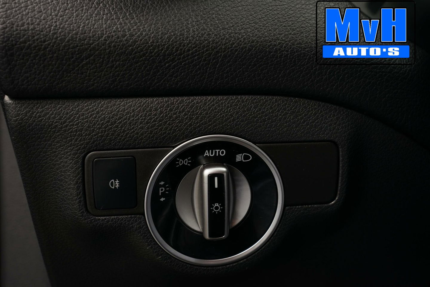 Mercedes-Benz GLA 180 Business Solution AMG|LED|CAMERA|NAP