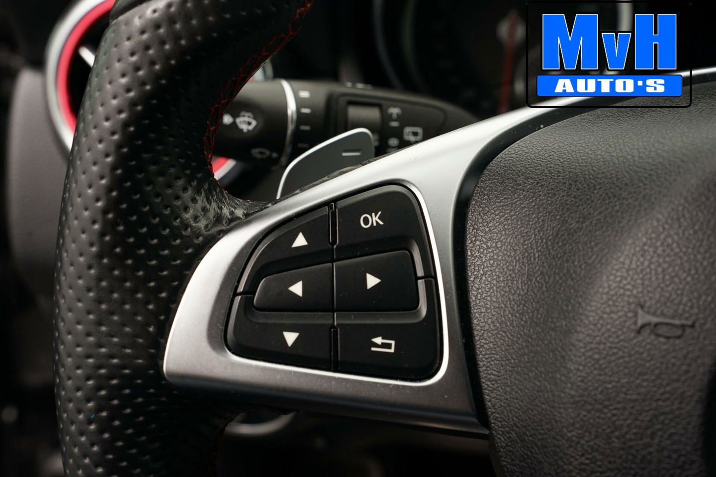 Mercedes-Benz GLA 180 Business Solution AMG|LED|CAMERA|NAP