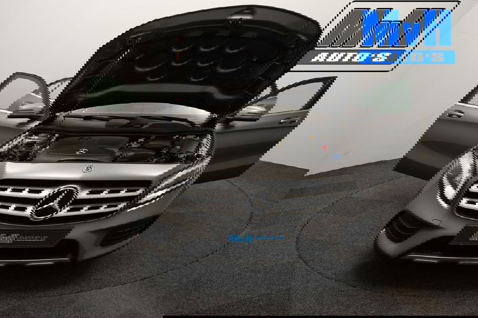 Mercedes-Benz GLA 180 Business Solution AMG|LED|CAMERA|NAP