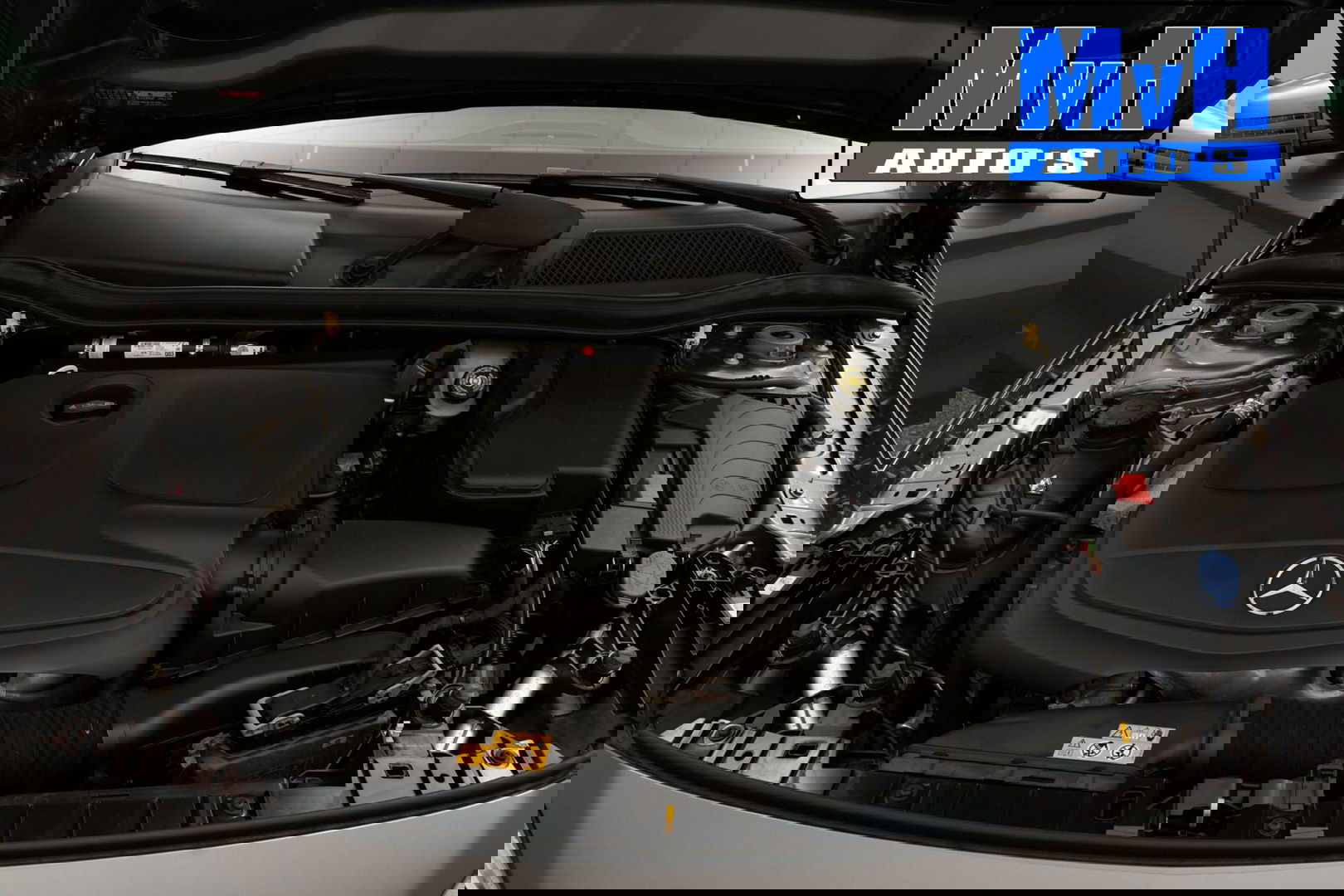 Mercedes-Benz GLA 180 Business Solution AMG|LED|CAMERA|NAP