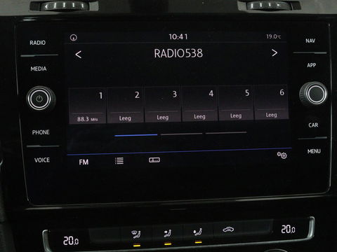 Volkswagen Golf 1.0 TSI Highline | Full LED | Virtual Cockpit | Carplay | Adaptive cruise | Navigatie | Climate control | Parkeerhulp | Sportstoelen