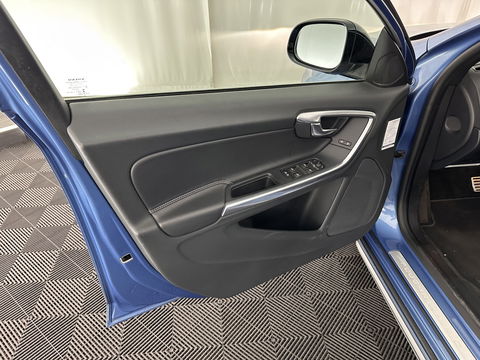 Volvo V60 2.4 D6 AWD Plug-In Hybrid R-Design Aut. *LEATHER-ALCANTARA | XENON | SPORT/HEATED-SEATS | NAVI-FULLMAP | ECC | PDC | CRUISE | 18''ALU | TOWBAR*