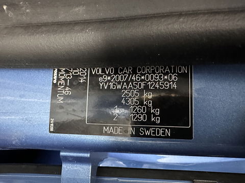 Volvo V60 2.4 D6 AWD Plug-In Hybrid R-Design Aut. *LEATHER-ALCANTARA | XENON | SPORT/HEATED-SEATS | NAVI-FULLMAP | ECC | PDC | CRUISE | 18''ALU | TOWBAR*