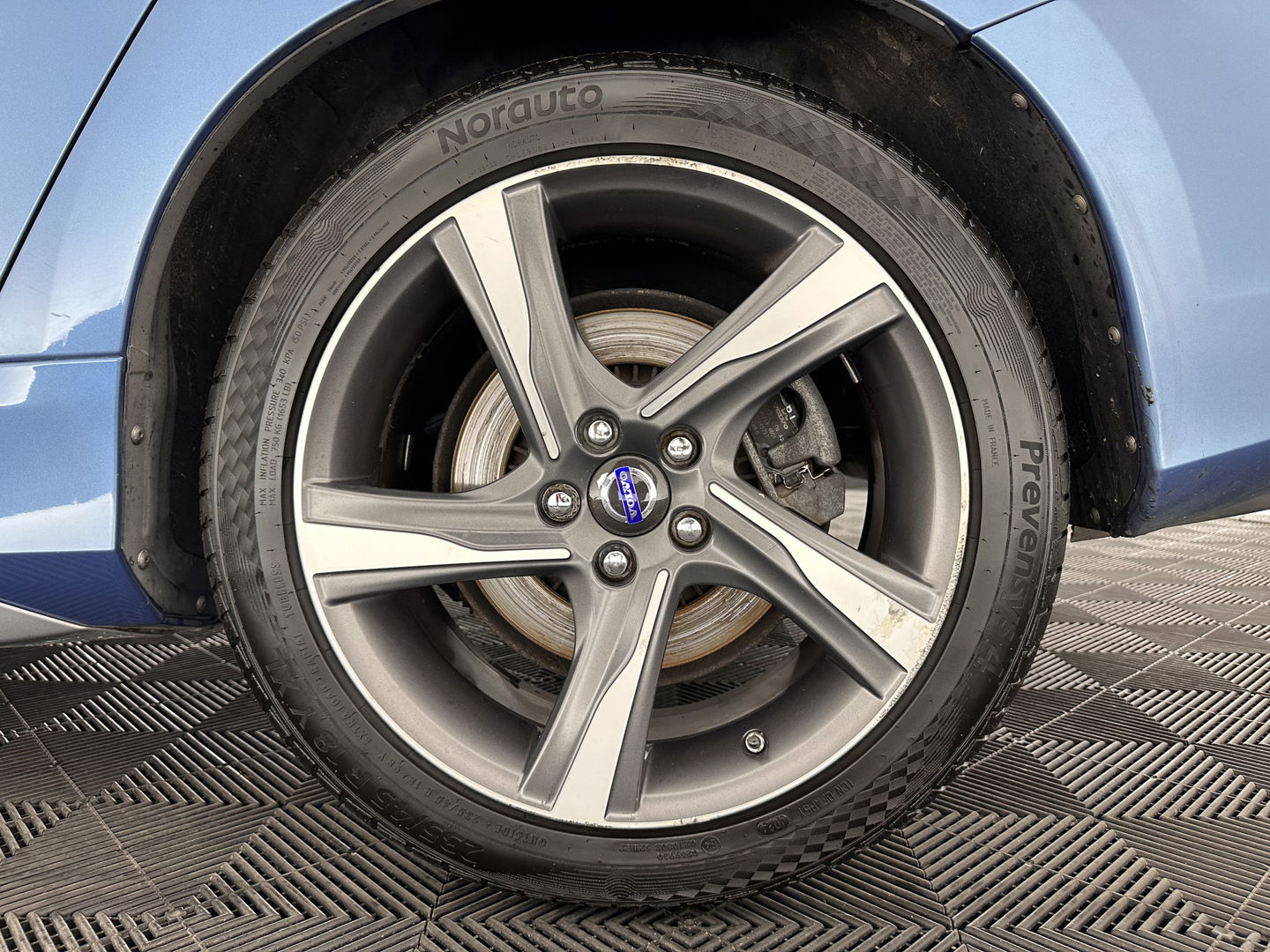 Volvo V60 2.4 D6 AWD Plug-In Hybrid R-Design Aut. *LEATHER-ALCANTARA | XENON | SPORT/HEATED-SEATS | NAVI-FULLMAP | ECC | PDC | CRUISE | 18''ALU | TOWBAR*