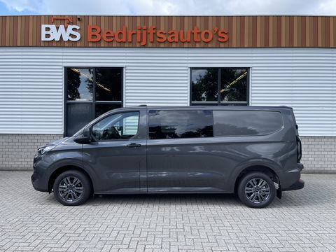 Ford Transit Custom 320 2.0 TDCI 136pk L2H1 Trend DC 6 persoons / NIEUW / BPM vrij! / rijklaar € 39.950 ex btw / lease vanaf € 715 / airco / cruise / camera / metallic lak / led koplampen / euro 6