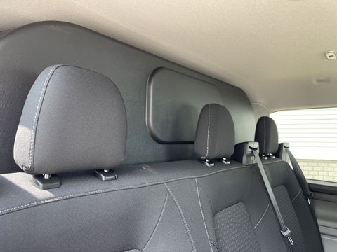 Ford Transit Custom 320 2.0 TDCI 136pk L2H1 Trend DC 6 persoons / NIEUW / BPM vrij! / rijklaar € 39.950 ex btw / lease vanaf € 715 / airco / cruise / camera / metallic lak / led koplampen / euro 6