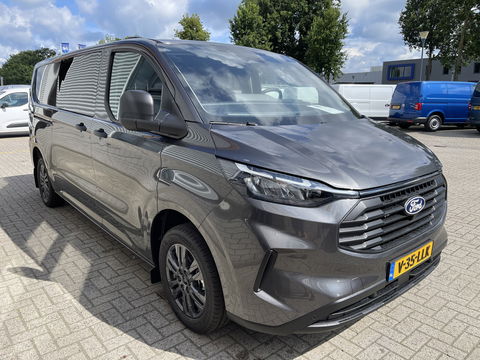 Ford Transit Custom 320 2.0 TDCI 136pk L2H1 Trend DC 6 persoons / NIEUW / BPM vrij! / rijklaar € 39.950 ex btw / lease vanaf € 715 / airco / cruise / camera / metallic lak / led koplampen / euro 6