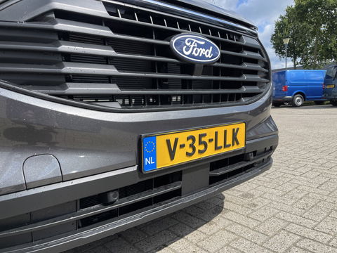 Ford Transit Custom 320 2.0 TDCI 136pk L2H1 Trend DC 6 persoons / NIEUW / BPM vrij! / rijklaar € 39.950 ex btw / lease vanaf € 715 / airco / cruise / camera / metallic lak / led koplampen / euro 6