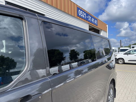 Ford Transit Custom 320 2.0 TDCI 136pk L2H1 Trend DC 6 persoons / NIEUW / BPM vrij! / rijklaar € 39.950 ex btw / lease vanaf € 715 / airco / cruise / camera / metallic lak / led koplampen / euro 6