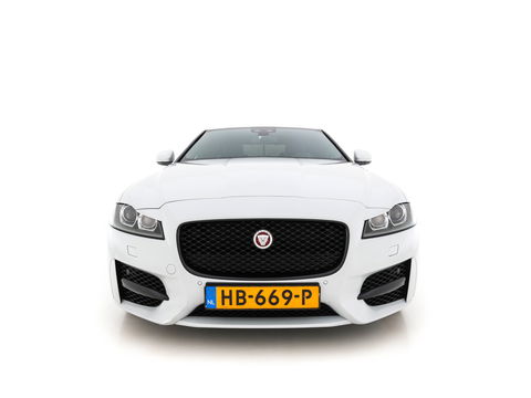 Jaguar XF 2.0d Portfolio R-Sportpack Aut. *LUXURY-LEATHER | BI-XENON | NAVI-FULLMAP | MERIDIAN-AUDIO | HEATED-COMFORTSEATS | CAMERA | AMBIENT-LIGHT | ECC | MEMORY-PACK | KEYLESS | PDC | AMBIENT-LIGHT | SHIFT-PADDLES | LANE-ASSIS