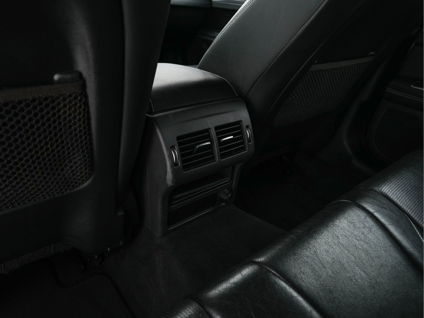 Jaguar XF 2.0d Portfolio R-Sportpack Aut. *LUXURY-LEATHER | BI-XENON | NAVI-FULLMAP | MERIDIAN-AUDIO | HEATED-COMFORTSEATS | CAMERA | AMBIENT-LIGHT | ECC | MEMORY-PACK | KEYLESS | PDC | AMBIENT-LIGHT | SHIFT-PADDLES | LANE-ASSIS
