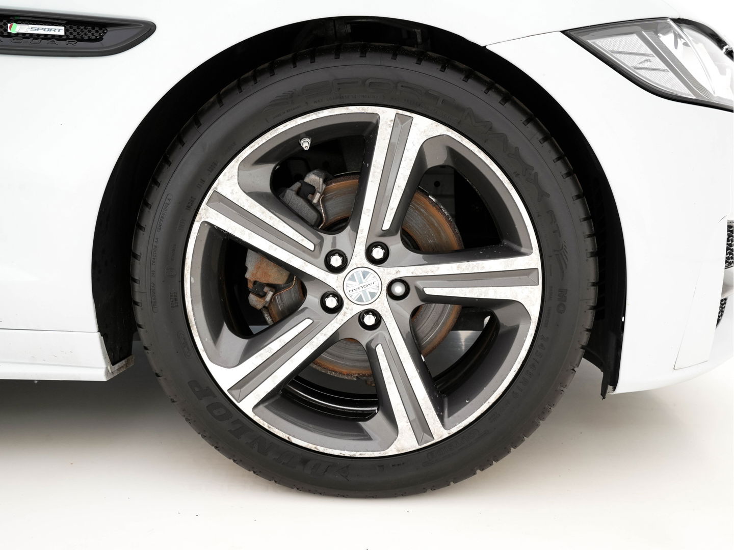 Jaguar XF 2.0d Portfolio R-Sportpack Aut. *LUXURY-LEATHER | BI-XENON | NAVI-FULLMAP | MERIDIAN-AUDIO | HEATED-COMFORTSEATS | CAMERA | AMBIENT-LIGHT | ECC | MEMORY-PACK | KEYLESS | PDC | AMBIENT-LIGHT | SHIFT-PADDLES | LANE-ASSIS