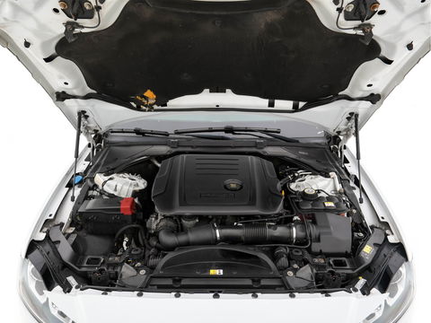Jaguar XF 2.0d Portfolio R-Sportpack Aut. *LUXURY-LEATHER | BI-XENON | NAVI-FULLMAP | MERIDIAN-AUDIO | HEATED-COMFORTSEATS | CAMERA | AMBIENT-LIGHT | ECC | MEMORY-PACK | KEYLESS | PDC | AMBIENT-LIGHT | SHIFT-PADDLES | LANE-ASSIS