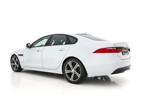 Jaguar XF 2.0d Portfolio R-Sportpack Aut. *LUXURY-LEATHER | BI-XENON | NAVI-FULLMAP | MERIDIAN-AUDIO | HEATED-COMFORTSEATS | CAMERA | AMBIENT-LIGHT | ECC | MEMORY-PACK | KEYLESS | PDC | AMBIENT-LIGHT | SHIFT-PADDLES | LANE-ASSIS