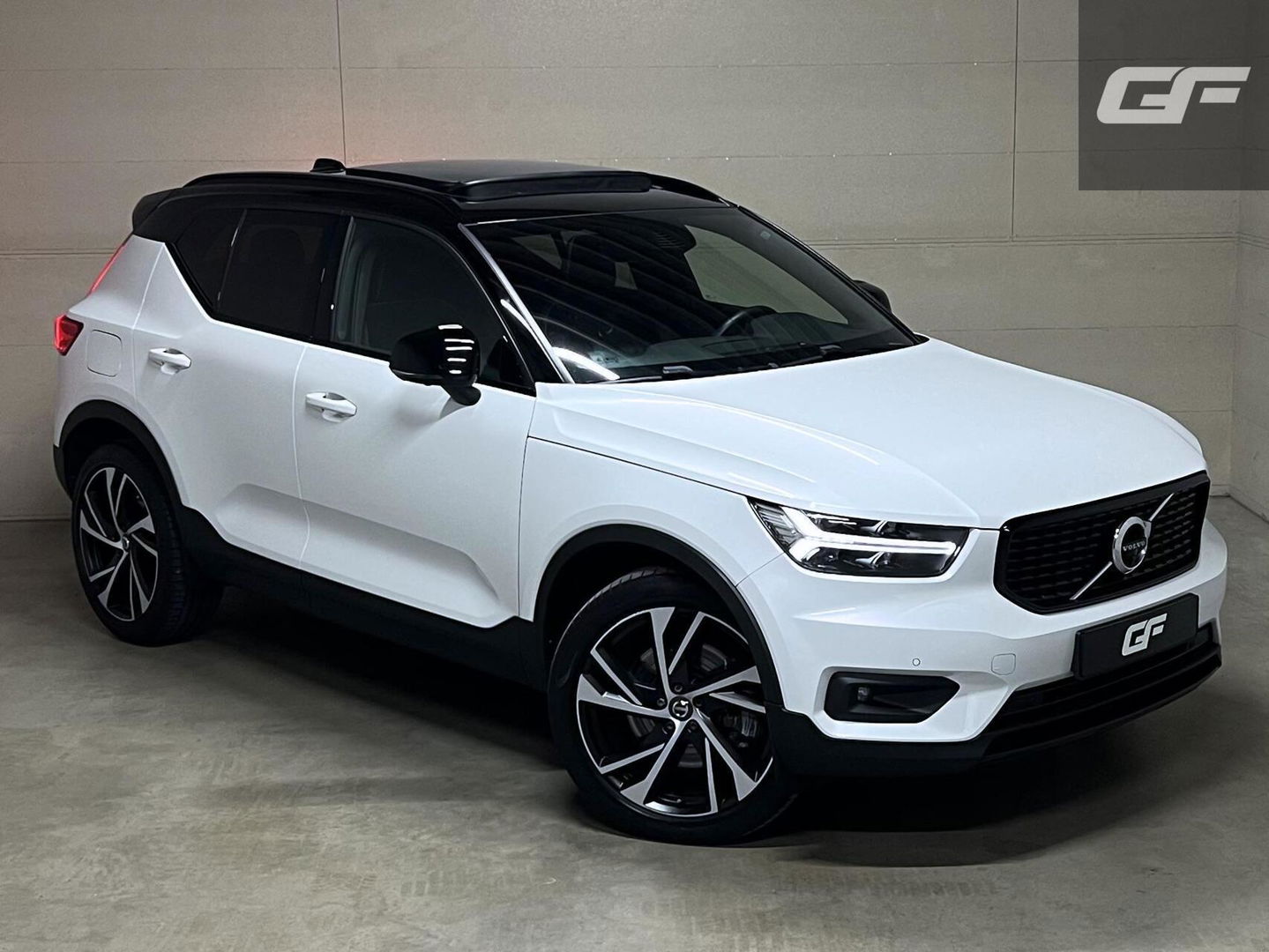 Volvo XC40 1.5 T5 Recharge R-Design Pano Navi Camera Cruise