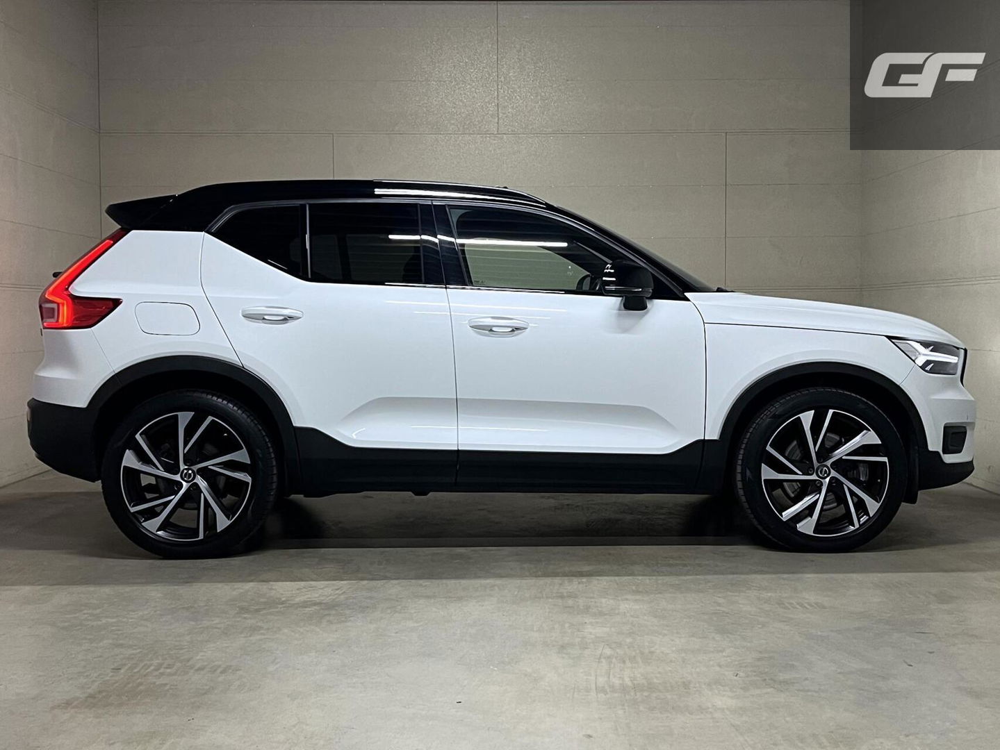 Volvo XC40 1.5 T5 Recharge R-Design Pano Navi Camera Cruise