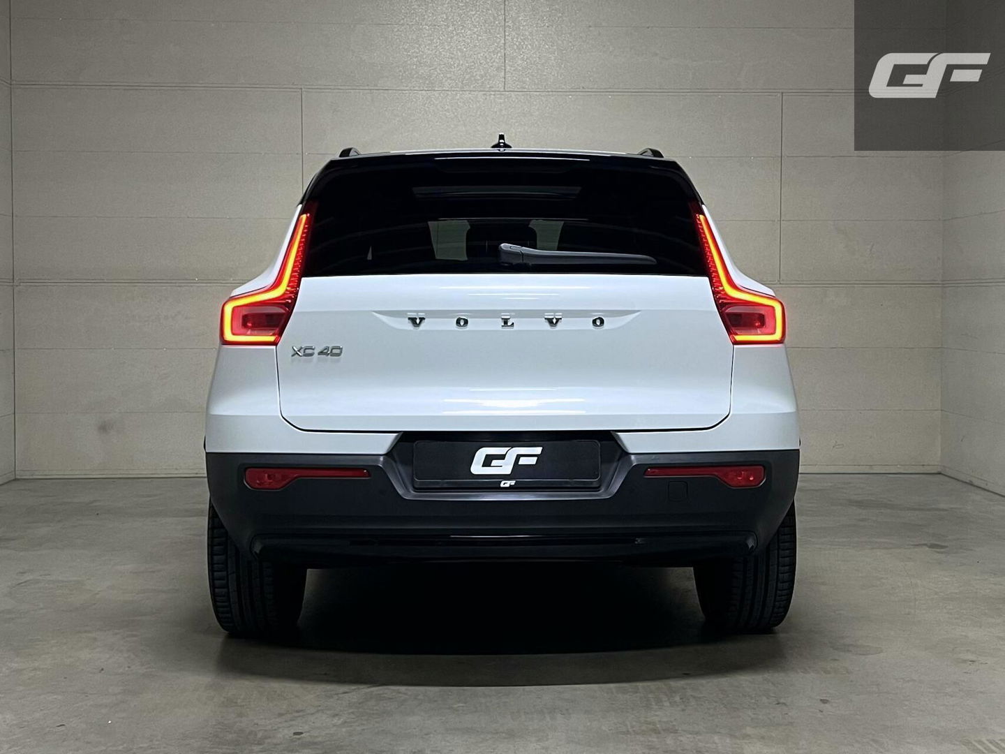 Volvo XC40 1.5 T5 Recharge R-Design Pano Navi Camera Cruise