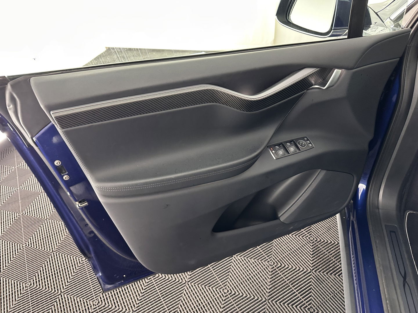 Tesla Model X Performance Ludicrous [ 3-Fase ] Aut. *PANO-WINDOW | AUTO-PILOT | LUXURY-LEATHER | SURROUND-VIEW | NAVI-FULLMAP | FULL-LED | AIR-SUSPENSION | DIGI-COCKPIT | KEYLESS | CAMERA | DAB+ | HEATED-COMFORT-SEATS | TOWBAR | 22''ALU*