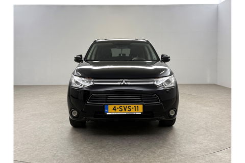 Mitsubishi Outlander 2.0 PHEV Instyle Pano Camera LED Trekhaak Clima Cruise Navi PDC 18''LMV