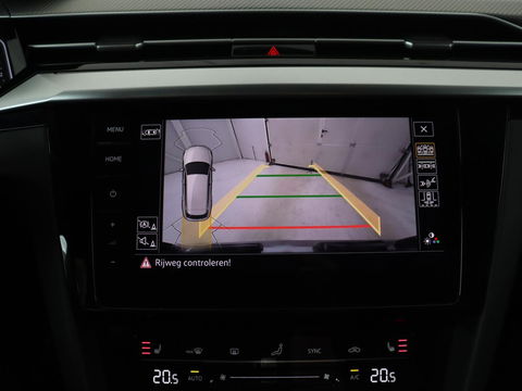 Volkswagen Arteon Shooting Brake 2.0 TSI R-Line Business+ | Panoramadak | Head-Up | Leder | Harman/Kardon | Massage | Matrix LED | Stoelverwarming | Trekhaak | Adaptive cruise