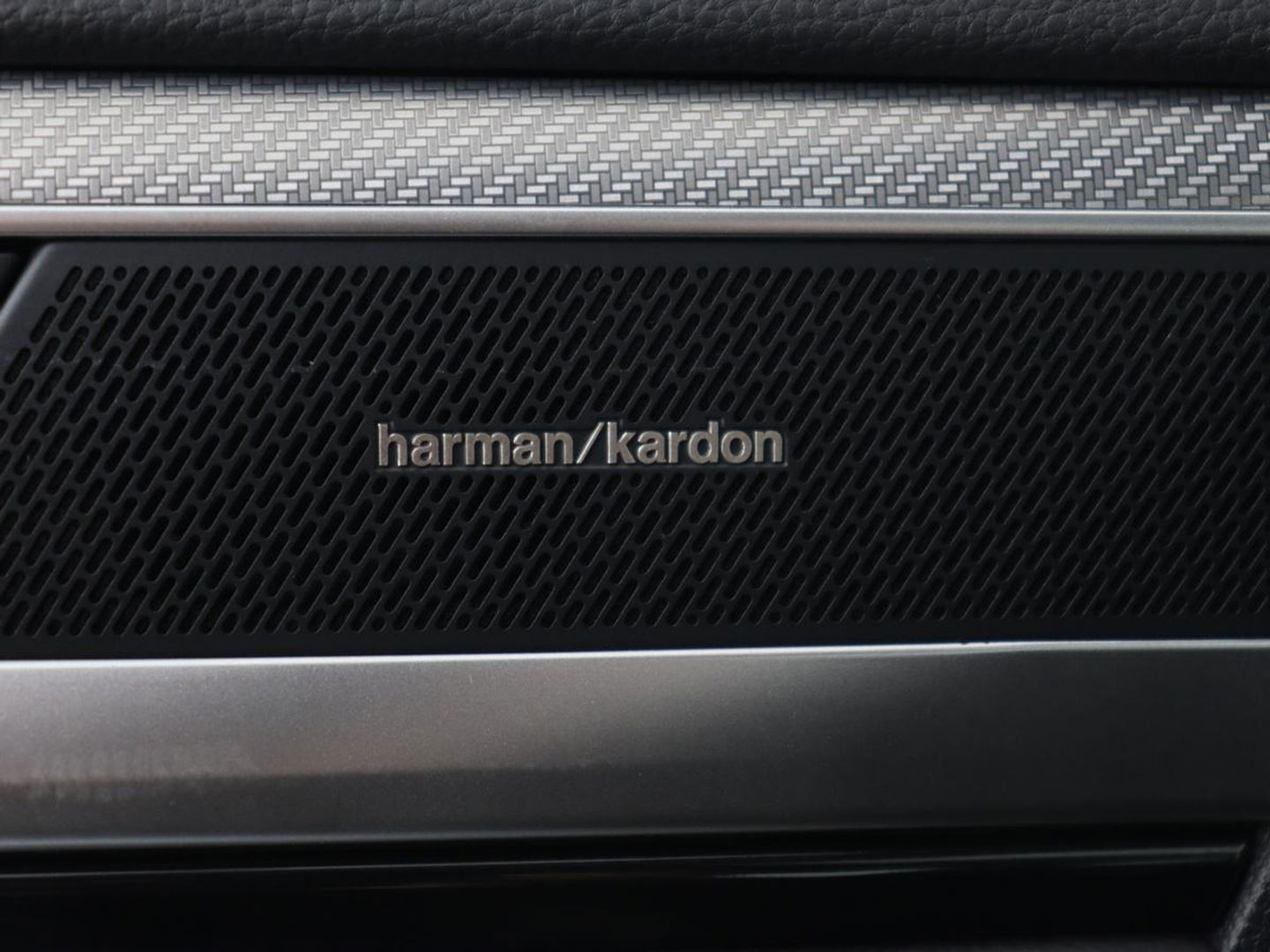 Volkswagen Arteon Shooting Brake 2.0 TSI R-Line Business+ | Panoramadak | Head-Up | Leder | Harman/Kardon | Massage | Matrix LED | Stoelverwarming | Trekhaak | Adaptive cruise