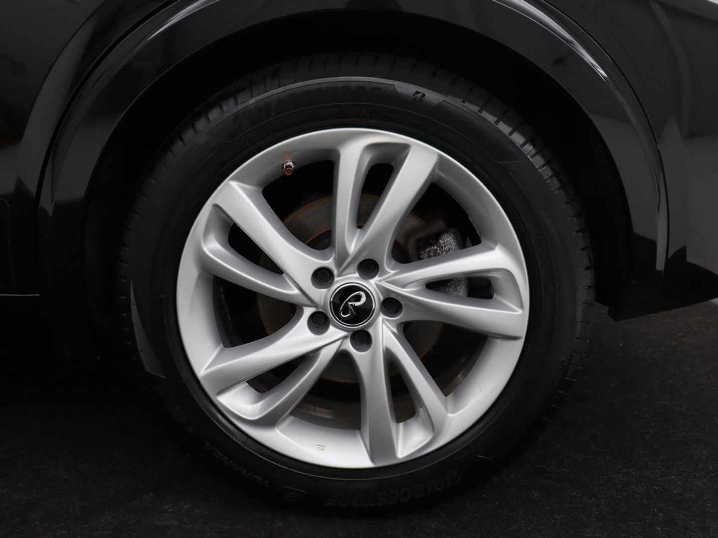 Infiniti Q30 1.6t Business Executive | Panoramadak | Leder | Stoelverwarming | Trekhaak | Navigatie | Climate control | Cruise control