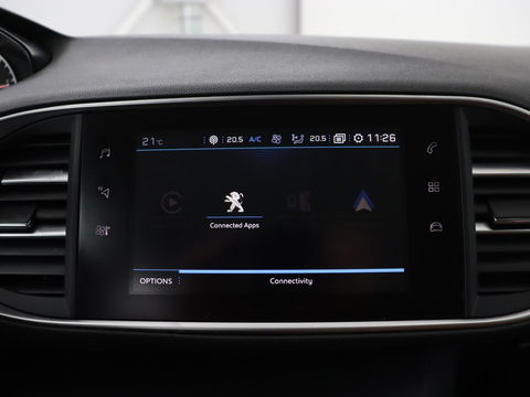 Peugeot 308 1.6 BlueHDI Premium | Automaat | Panoramadak | Leder | Camera | Carplay | Navigatie | Climate control | Parkeerhulp | Cruise control