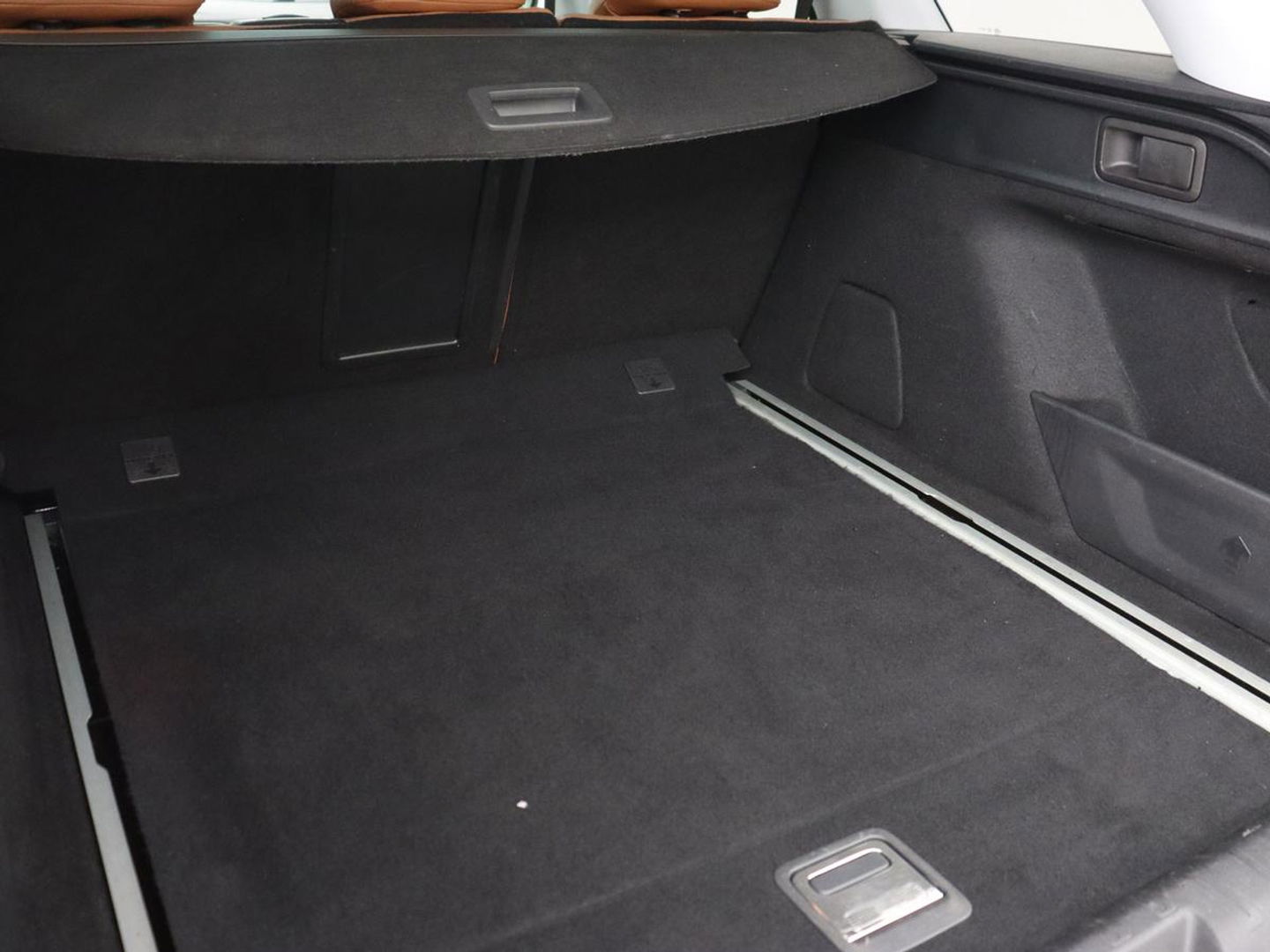 Peugeot 308 1.6 BlueHDI Premium | Automaat | Panoramadak | Leder | Camera | Carplay | Navigatie | Climate control | Parkeerhulp | Cruise control