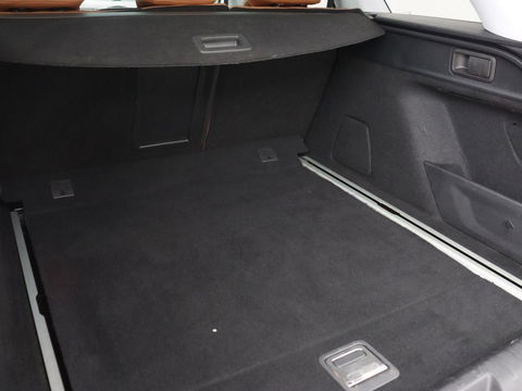 Peugeot 308 1.6 BlueHDI Premium | Automaat | Panoramadak | Leder | Camera | Carplay | Navigatie | Climate control | Parkeerhulp | Cruise control