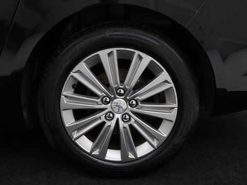 Peugeot 308 1.6 BlueHDI Premium | Automaat | Panoramadak | Leder | Camera | Carplay | Navigatie | Climate control | Parkeerhulp | Cruise control